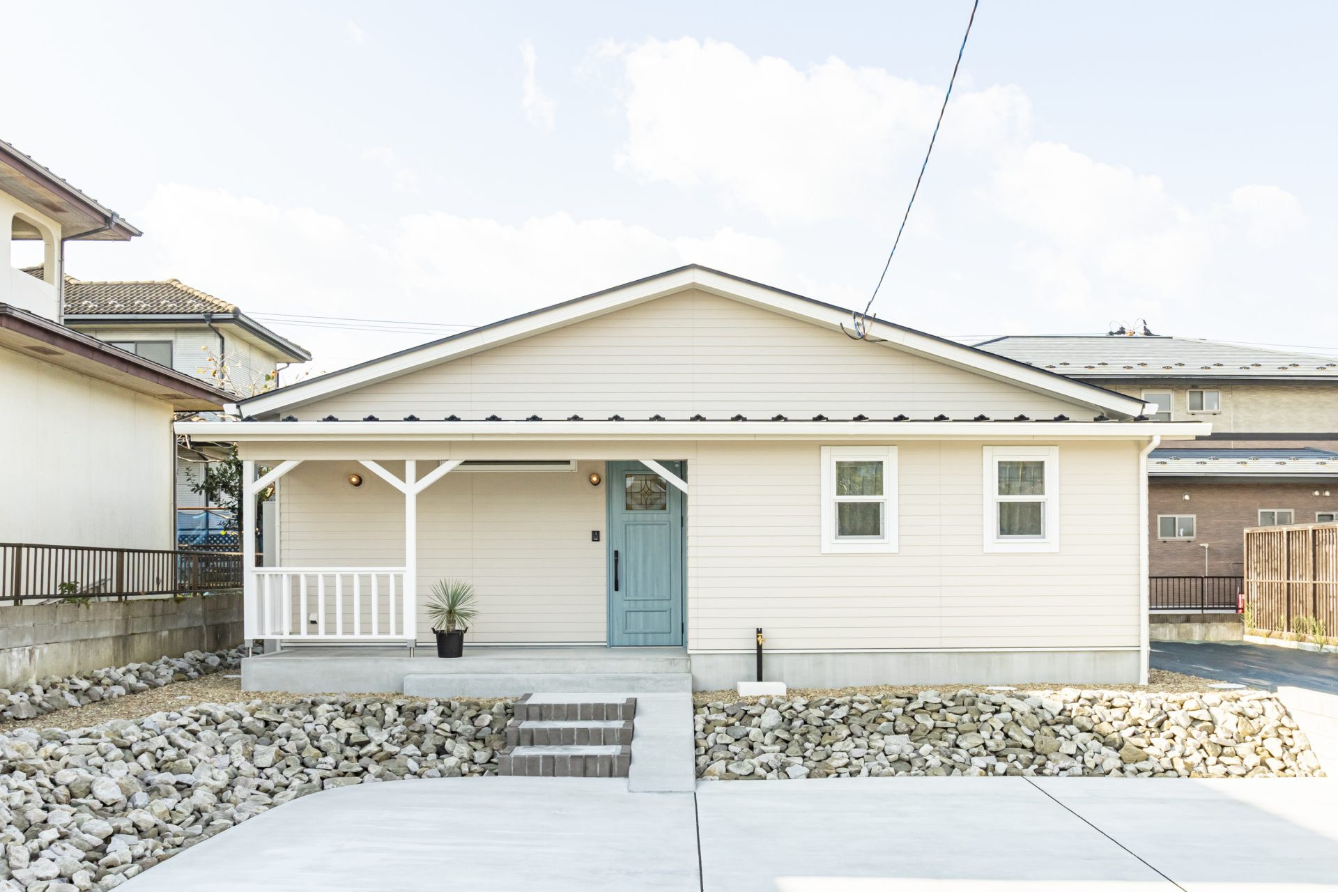 土地＋建物の2000万円台で叶えた！カリフォルニアスタイルの平屋